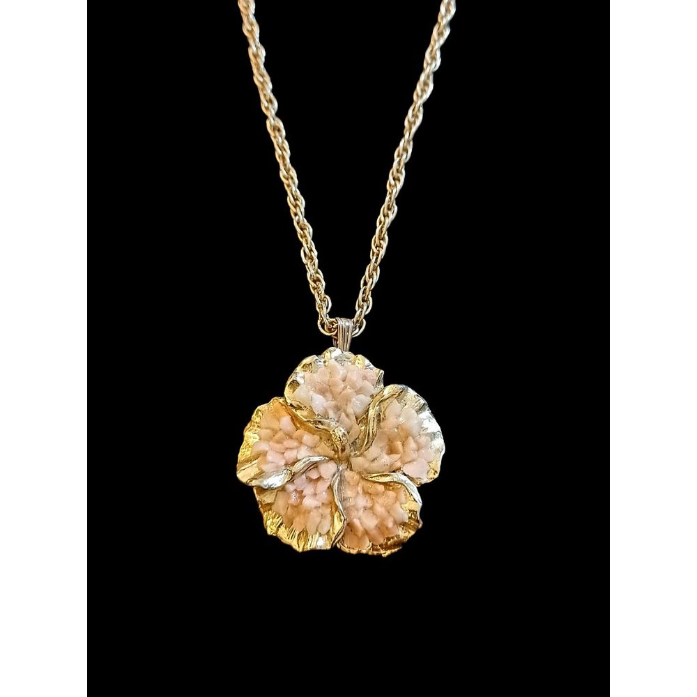 Vintage Gold Plated Coral Chip Flower Pendant Magnetic Necklace 18"